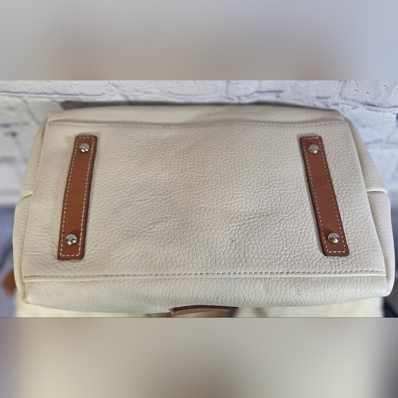 Dooney & Bourke Cream and Tan Shoulder Bag - Picture 11 of 15
